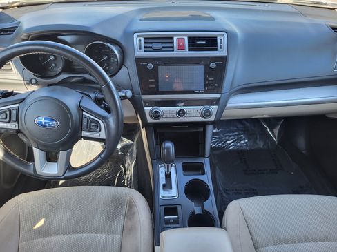 Used 2017 Subaru Outback 2.5i Premium image 24