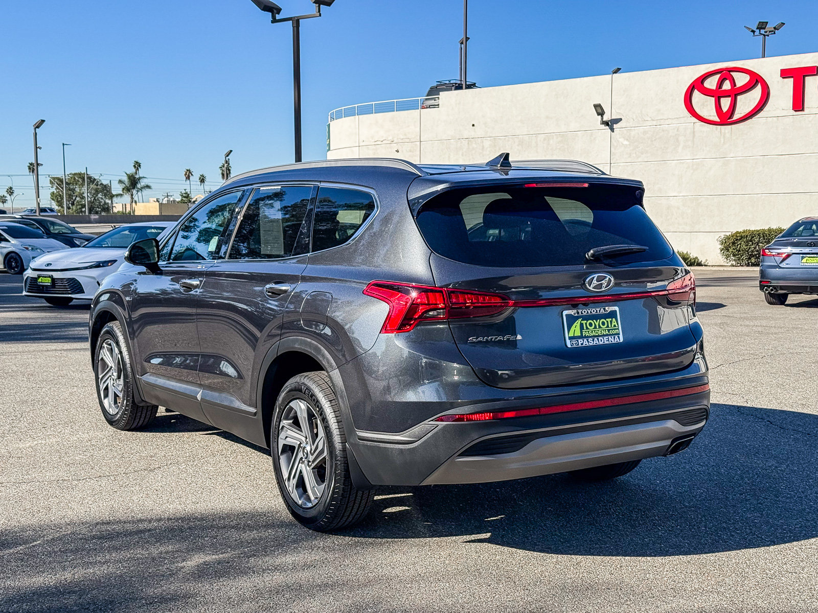 Used 2023 Hyundai Santa Fe SEL FWD image 8