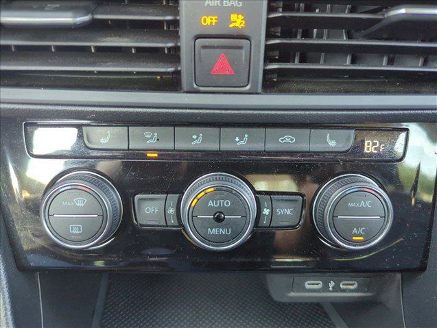 Used 2024 Volkswagen Jetta SE FWD image 26