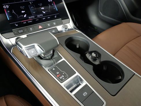Used 2025 Audi A6 2.0T Premium image 60