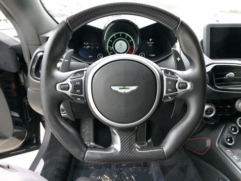 Used 2019 Aston Martin V8 Vantage Coupe image 23
