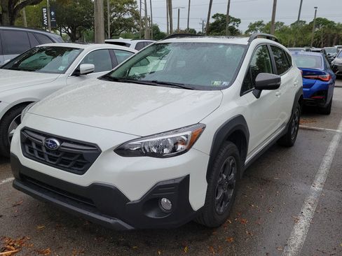 Used 2021 Subaru Crosstrek 2.5i Sport w/ Moonroof Package image 3