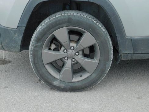 Used 2016 Jeep Cherokee 75th Anniversary image 10