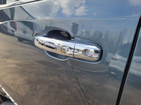 Used 2019 GMC Sierra 1500 SLT w/ SLT Premium Package image 10