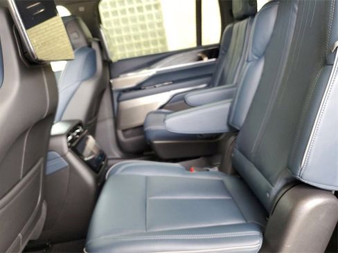 New 2025 Cadillac Escalade IQ Luxury 2 image 28