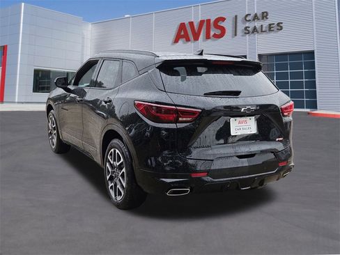 Used 2025 Chevrolet Blazer RS image 3