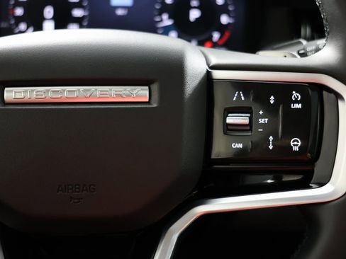 Used 2024 Land Rover Discovery Sport S image 28