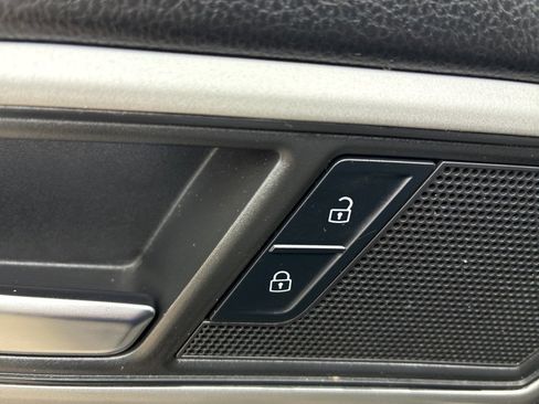 Used 2021 Volkswagen Atlas Cross Sport SEL image 9