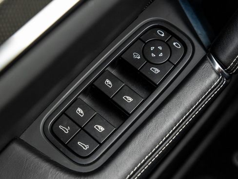 Certified 2023 Porsche Cayenne Turbo image 19