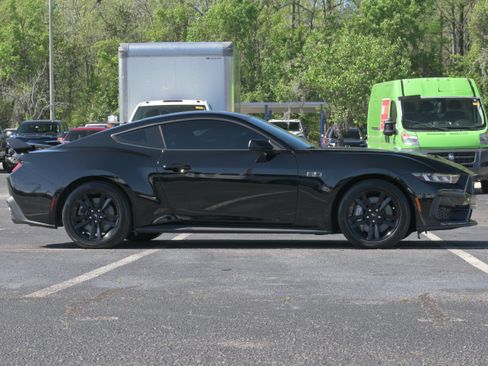 Used 2024 Ford Mustang GT RWD image 7