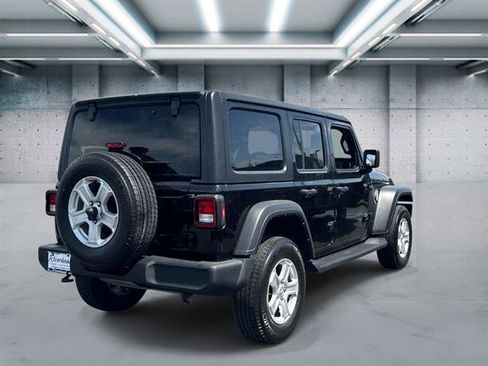 Used 2022 Jeep Wrangler Unlimited Sport AWD/4WD image 4