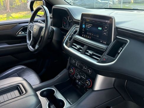 Used 2021 Chevrolet Tahoe LT w/ LT Signature Package image 39