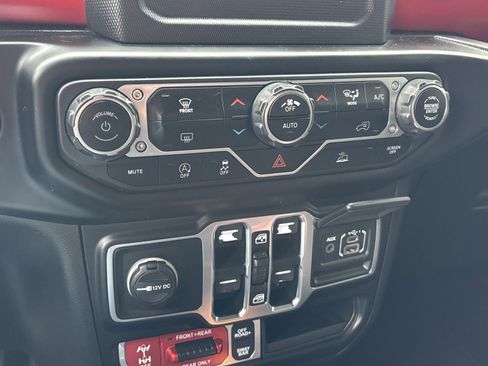 Used 2021 Jeep Gladiator Rubicon w/ Trailer Tow Package image 22