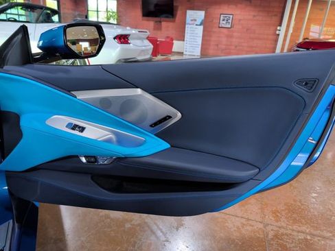 Used 2021 Chevrolet Corvette Stingray Premium Conv w/ Z51 Performance Package RWD image 26