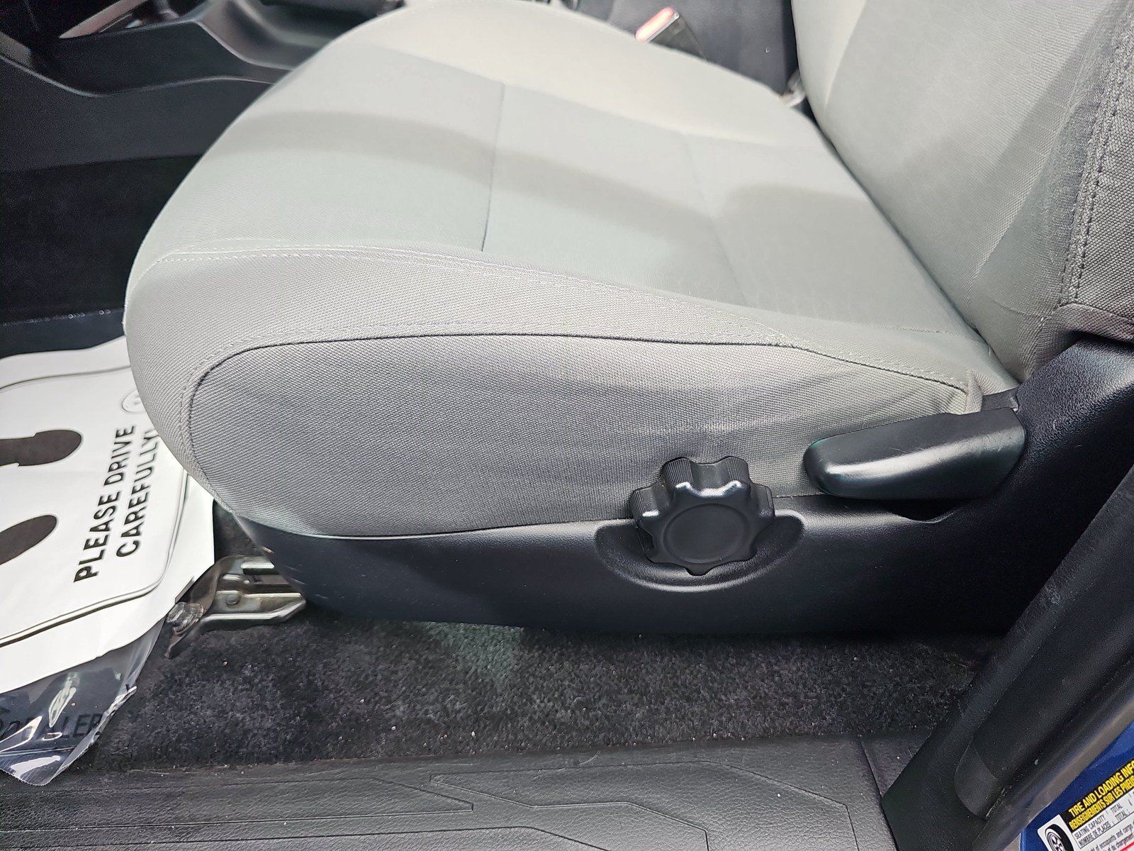 Used 2018 Toyota Tacoma SR5 AWD/4WD image 24