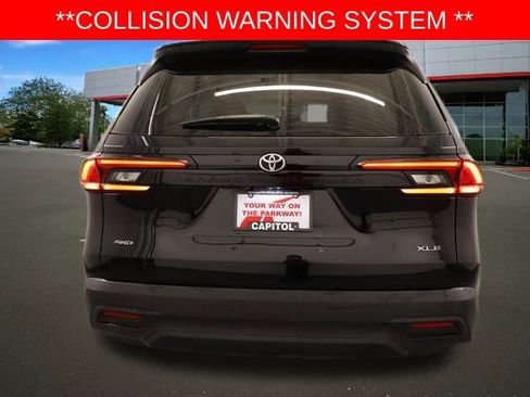 Used 2025 Toyota Grand Highlander AWD image 5