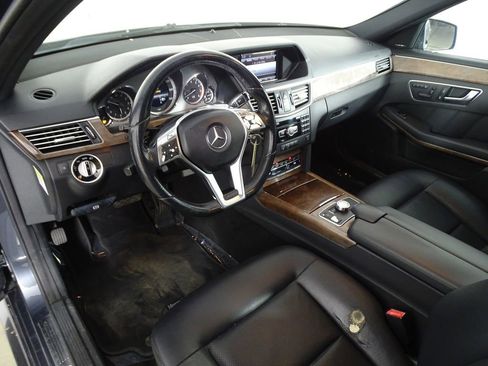 Used 2013 Mercedes-Benz E 350 4MATIC Sedan image 22