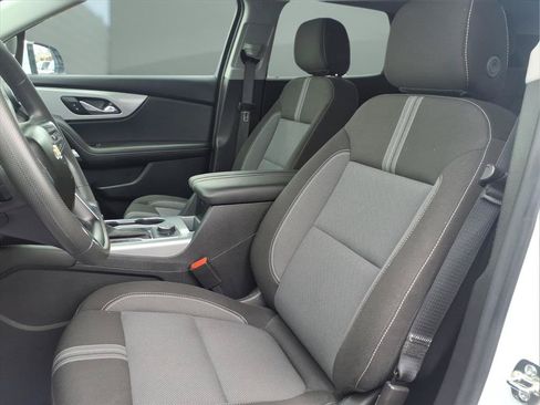 Used 2025 Chevrolet Blazer LT AWD/4WD image 13