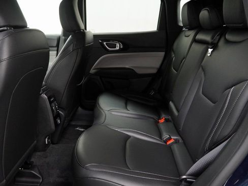 New 2026 Jeep Compass Limited image 17