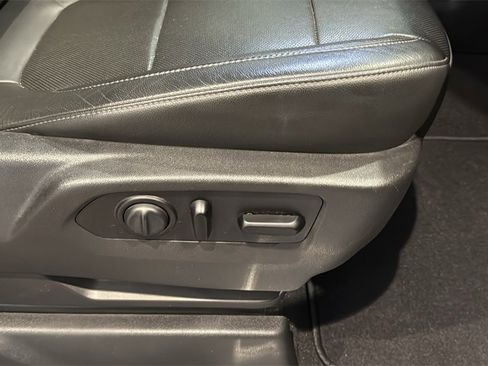 Used 2020 GMC Sierra 1500 SLT w/ SLT Premium Plus Package image 13