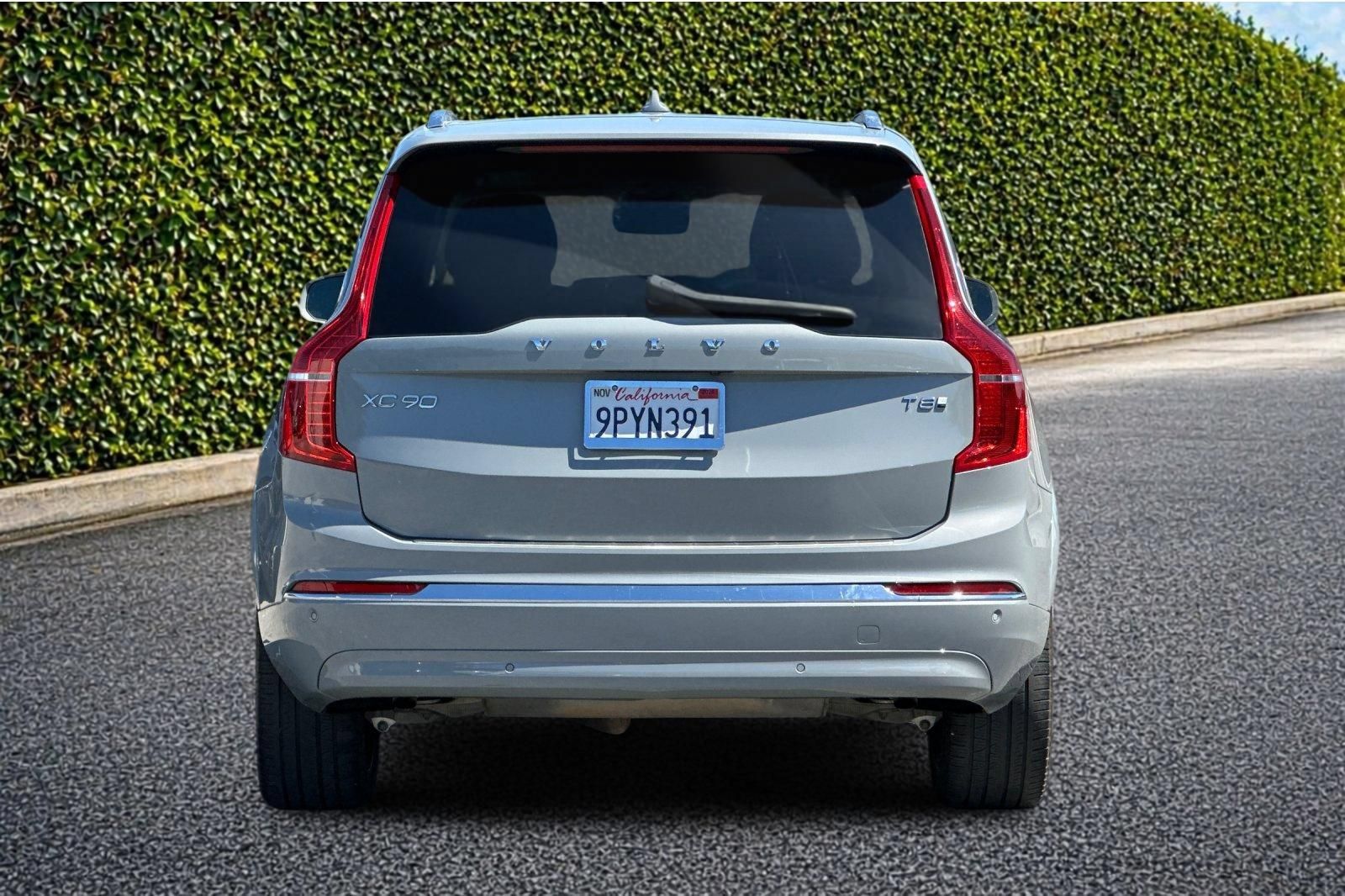 Used 2025 Volvo XC90 T8 Plus w/ Protection Package Premier AWD/4WD image 5