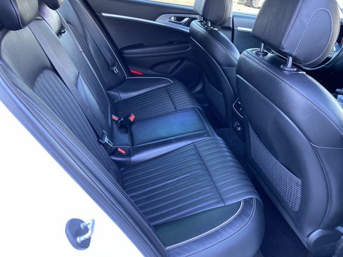 Used 2021 Genesis G70 2.0T w/ Elite Package image 26