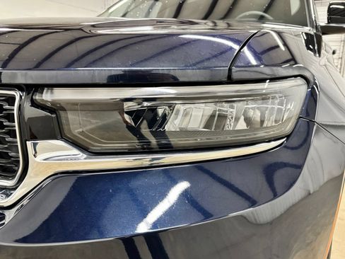 Used 2023 Jeep Grand Cherokee Limited RWD image 9