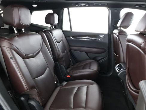 Used 2021 Cadillac XT6 Premium Luxury image 22