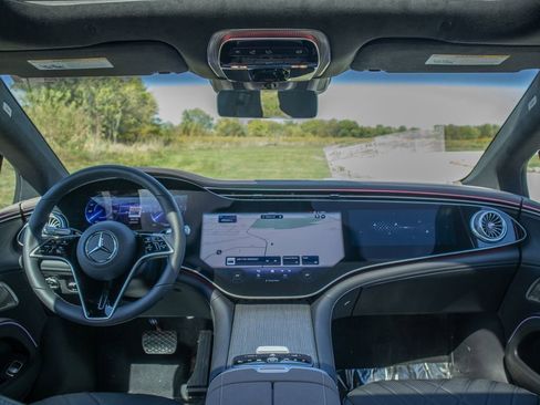 Used 2023 Mercedes-Benz EQS 580 580 image 20