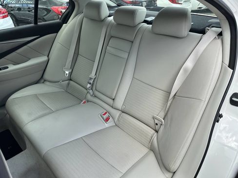 Used 2016 INFINITI Q50 Red Sport 400 AWD/4WD image 33