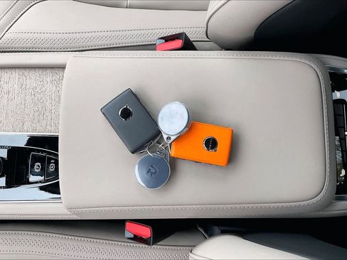 New 2026 Volvo XC90 B6 Plus w/ Protection Package Premier image 35