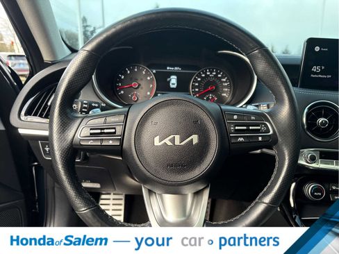 Used 2022 Kia Stinger GT2 image 17