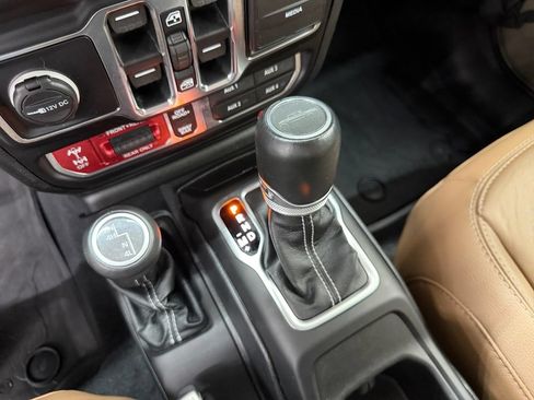 Used 2020 Jeep Gladiator Rubicon AWD/4WD image 14