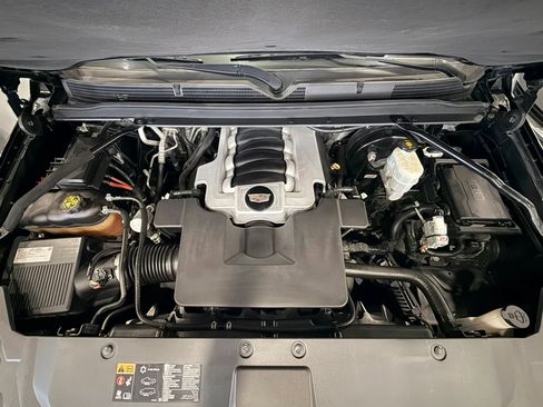 Used 2015 Cadillac Escalade Premium RWD image 51