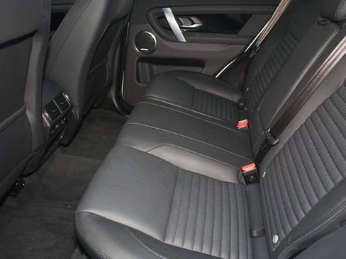 Used 2025 Land Rover Discovery Sport S image 5