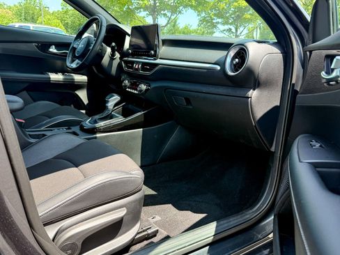 Certified 2024 Kia Forte GT-Line FWD image 12