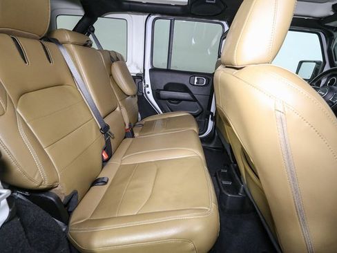 Used 2022 Jeep Wrangler Unlimited Sahara w/ Cold Weather Group image 19