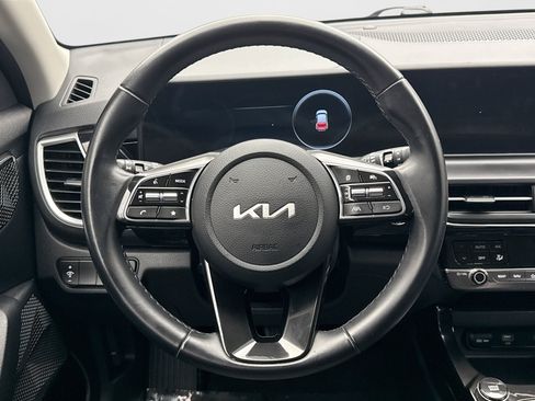 Used 2024 Kia Seltos S AWD/4WD image 12