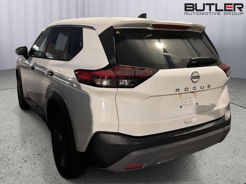 Used 2023 Nissan Rogue S FWD image 10