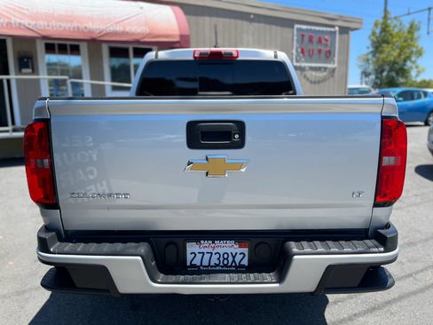 Used 2016 Chevrolet Colorado LT w/ LT Convenience Package RWD image 6