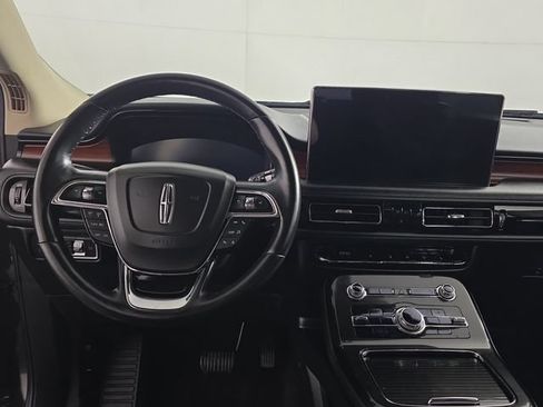 Used 2022 Lincoln Nautilus Reserve AWD/4WD image 12