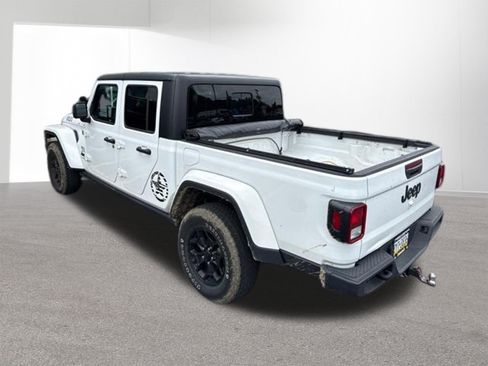 Used 2022 Jeep Gladiator Sport AWD/4WD image 7