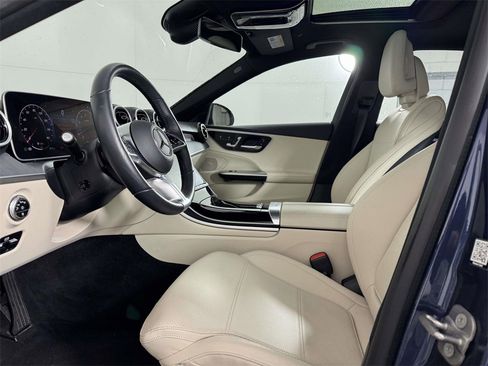 Used 2024 Mercedes-Benz C 300 4MATIC Sedan image 4