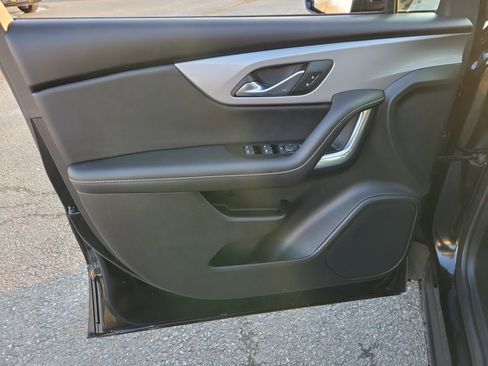 Certified 2025 Chevrolet Blazer LT image 15
