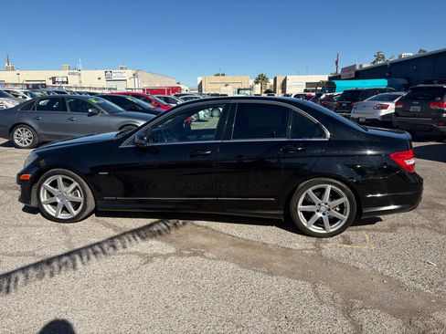 Used 2012 Mercedes-Benz C 250 4dr Sdn C 250 Sport RWD w/ Comand Single Disc Pkg image 3