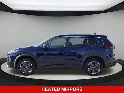 Used 2024 Nissan Rogue SV AWD/4WD image 3