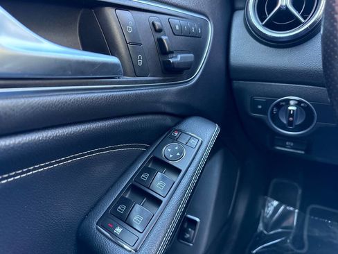 Used 2015 Mercedes-Benz CLA 250 image 22