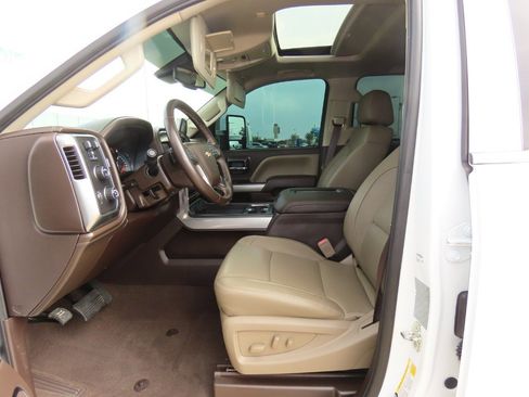 Used 2019 Chevrolet Silverado 3500 LTZ w/ Duramax Plus Package image 25