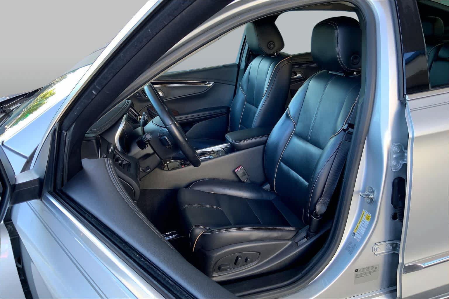Used 2015 Chevrolet Impala LTZ FWD image 8