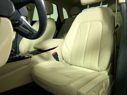 Used 2021 Audi Q5 Premium Plus w/ Premium Plus Package image 19